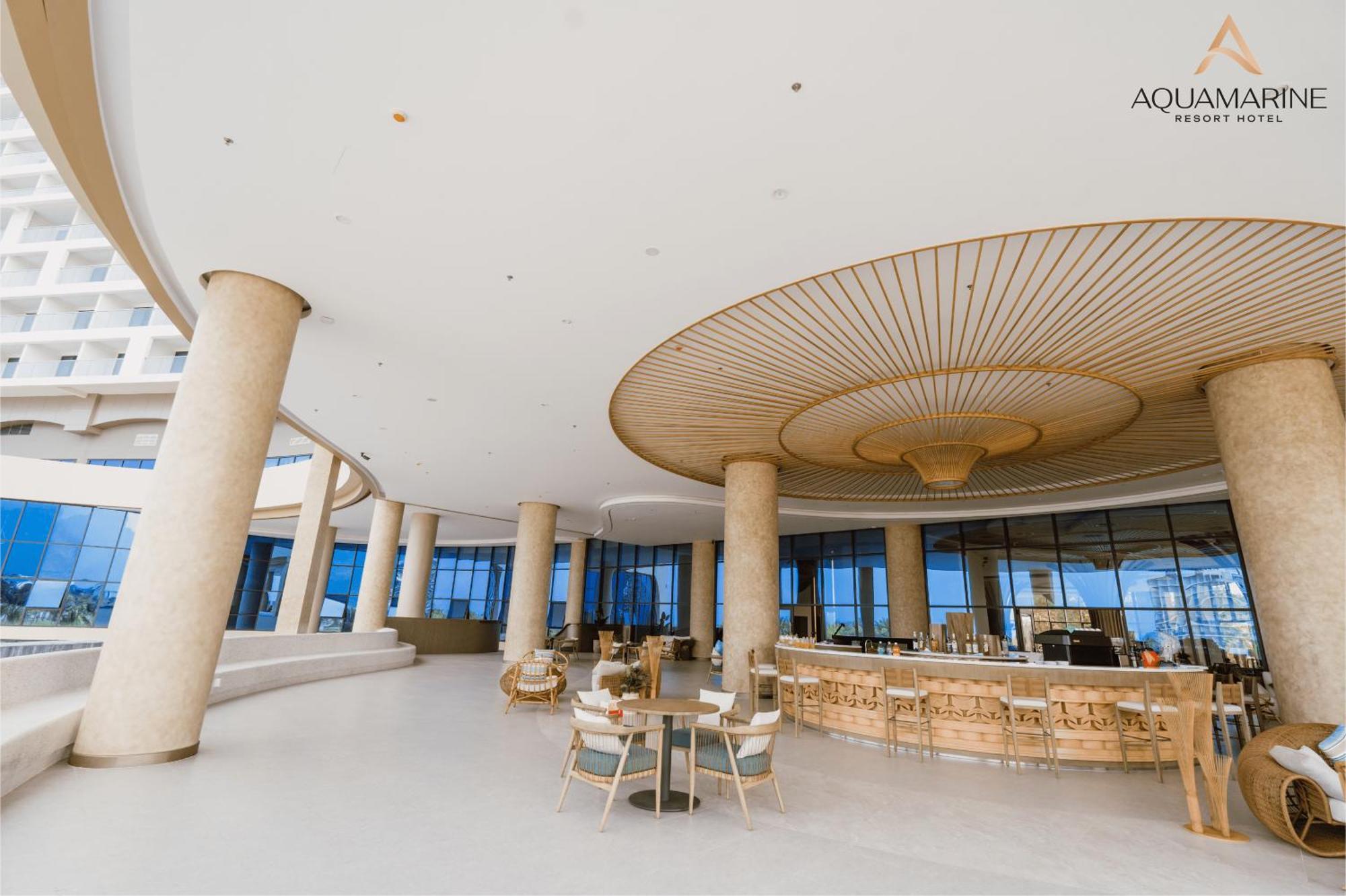 Aquamarine Beachfront Resort & Spa Cam Ranh Buitenkant foto
