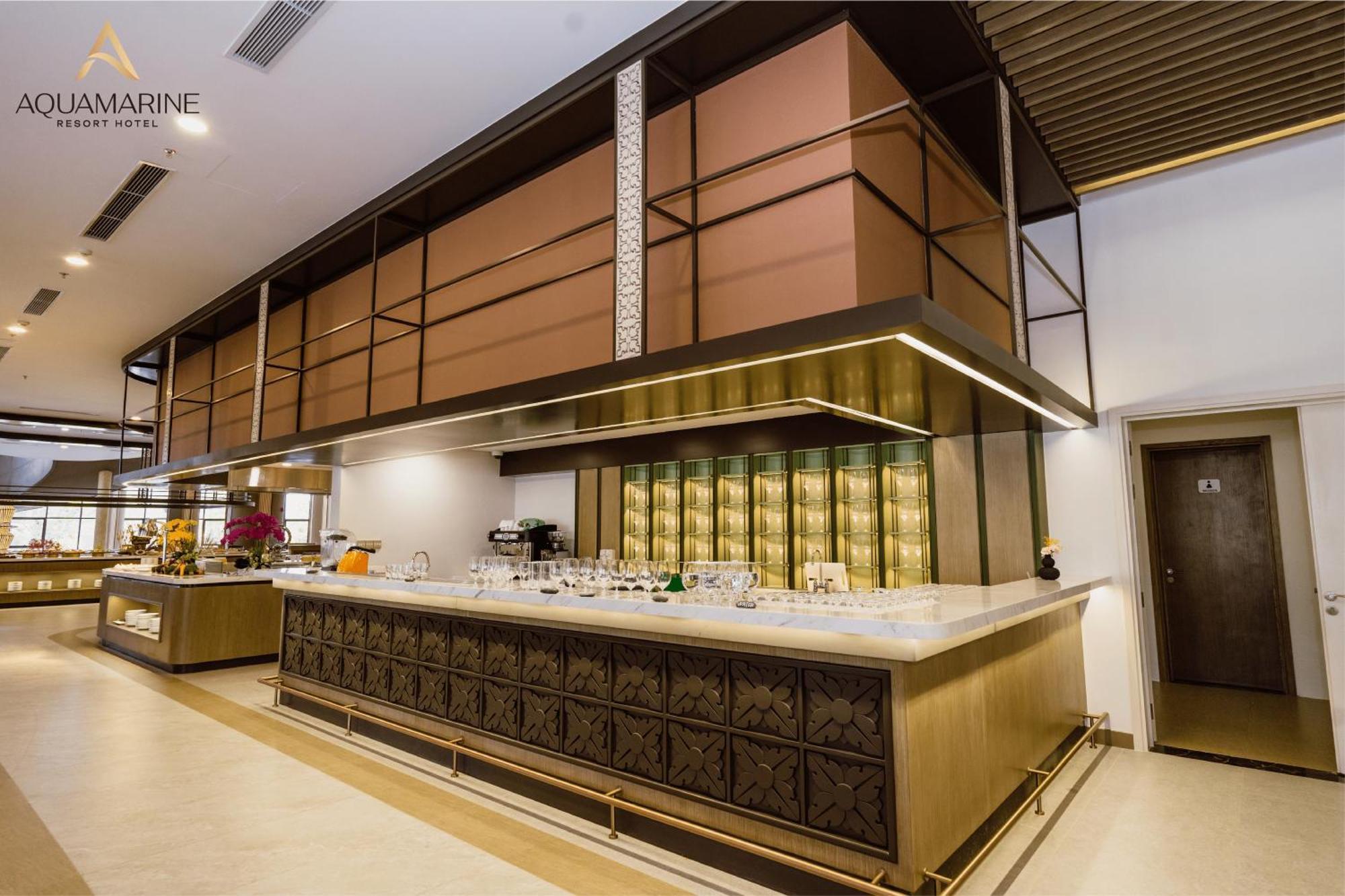 Aquamarine Beachfront Resort & Spa Cam Ranh Buitenkant foto