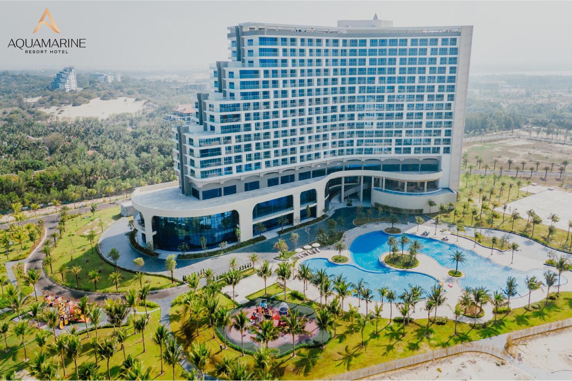 Aquamarine Beachfront Resort & Spa Cam Ranh Buitenkant foto