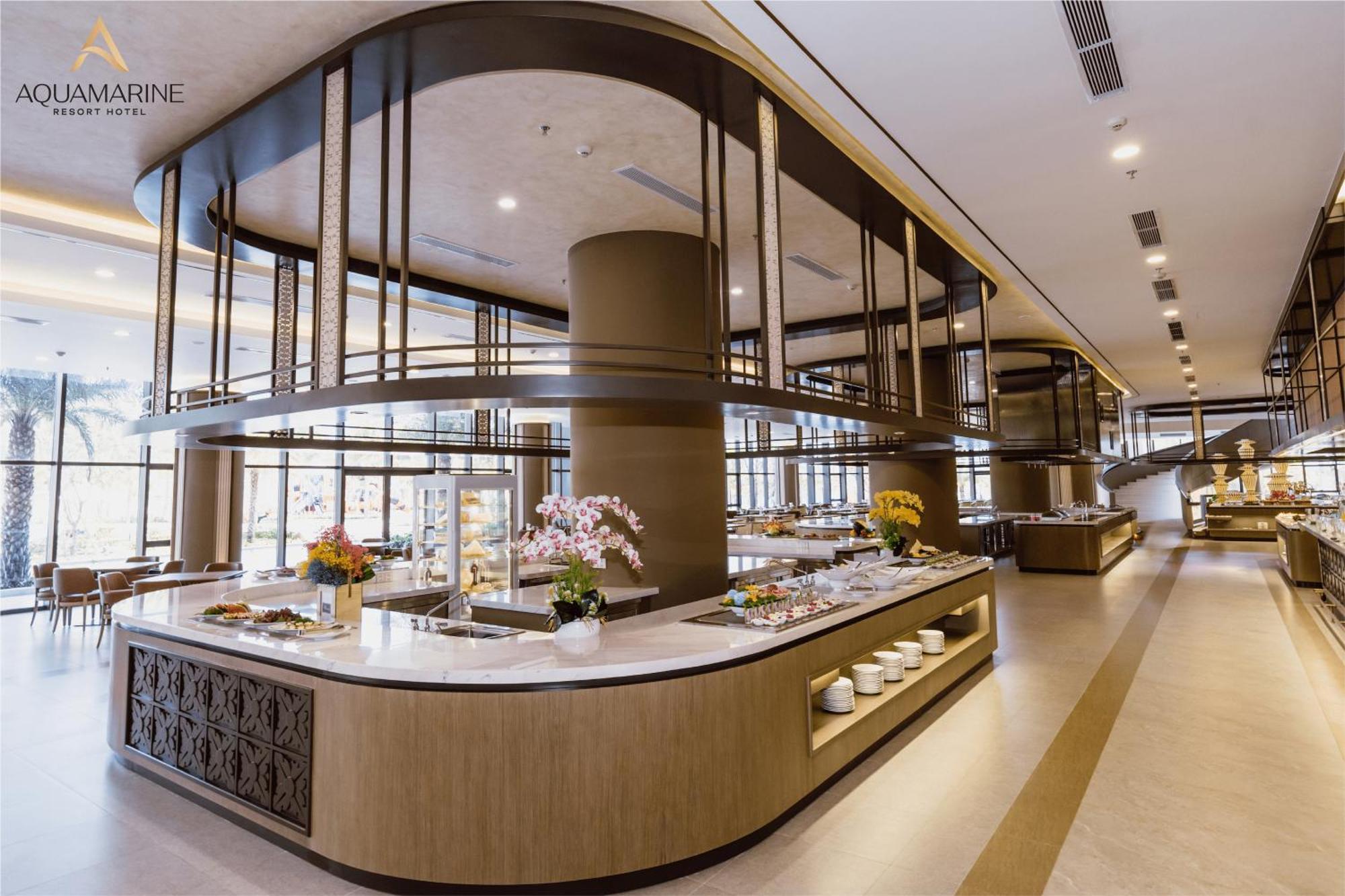 Aquamarine Beachfront Resort & Spa Cam Ranh Buitenkant foto