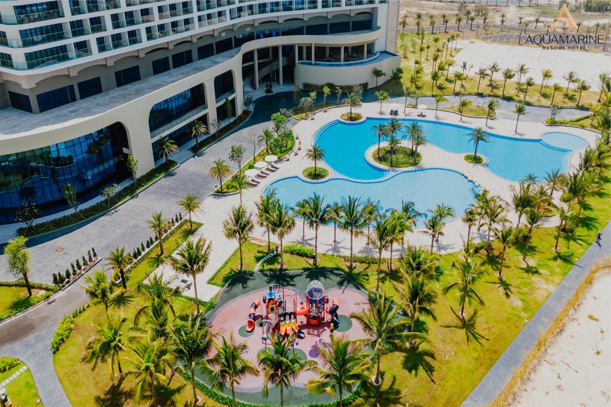 Aquamarine Beachfront Resort & Spa Cam Ranh Buitenkant foto