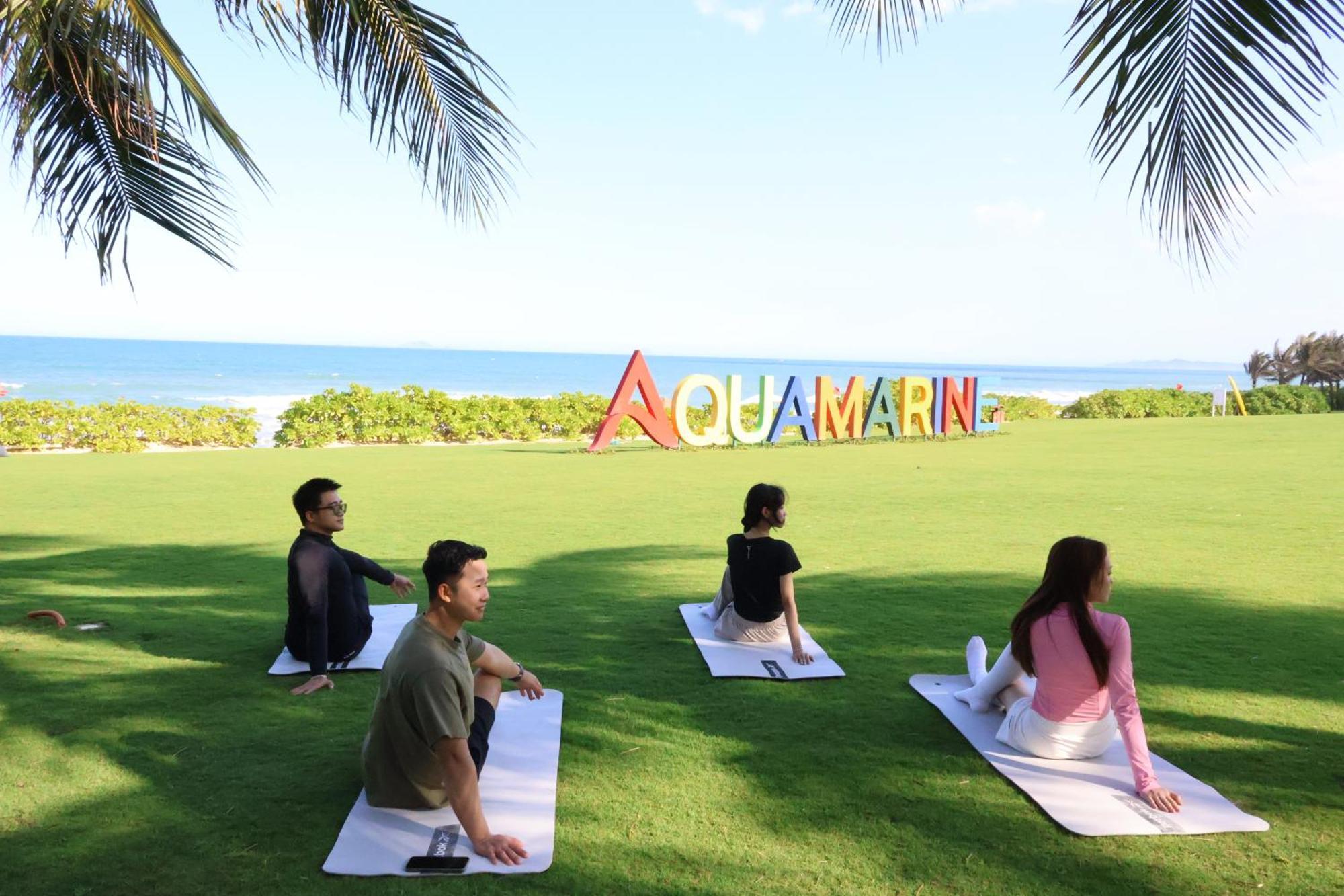 Aquamarine Beachfront Resort & Spa Cam Ranh Buitenkant foto