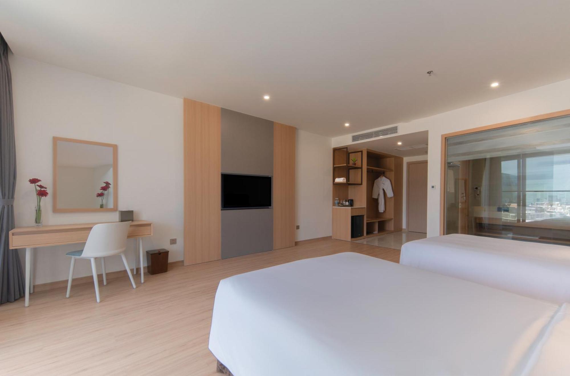 Aquamarine Beachfront Resort & Spa Cam Ranh Buitenkant foto