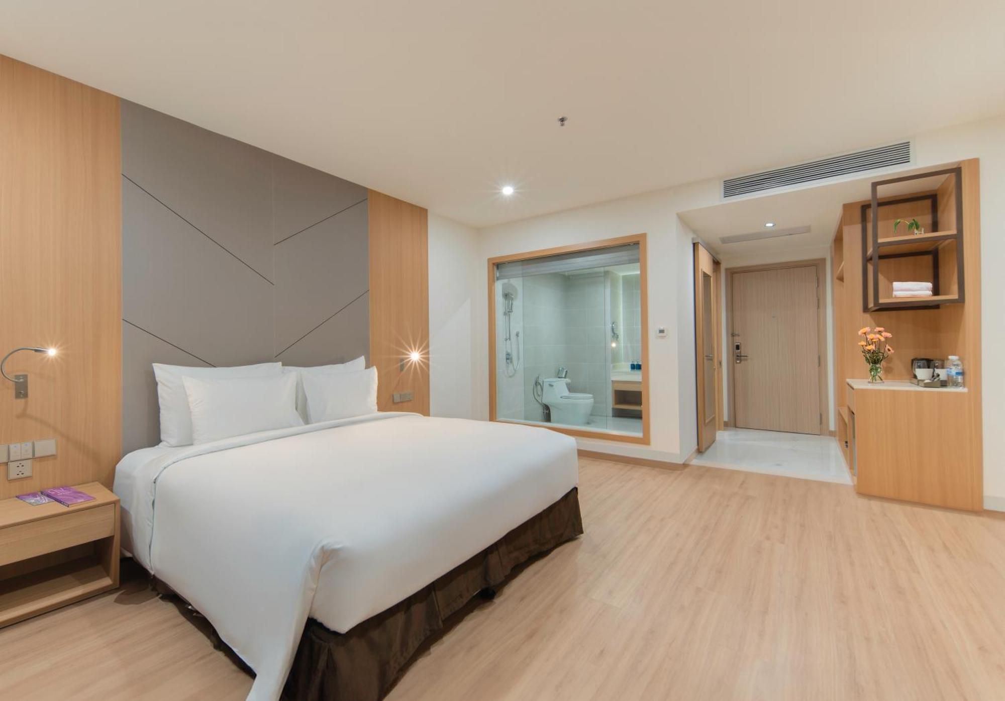 Aquamarine Beachfront Resort & Spa Cam Ranh Buitenkant foto